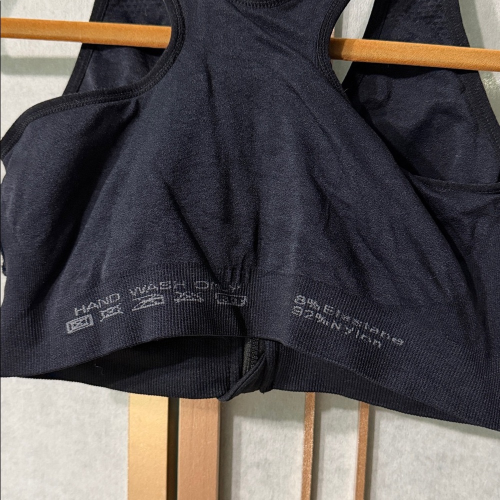 5/$25 Black, zip front, racerback sports bra with lightweight molded cups, S - Picture 7 of 11